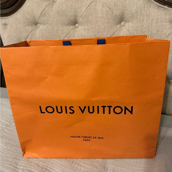 Black Louis Vuitton bag - Picture 3 of 13